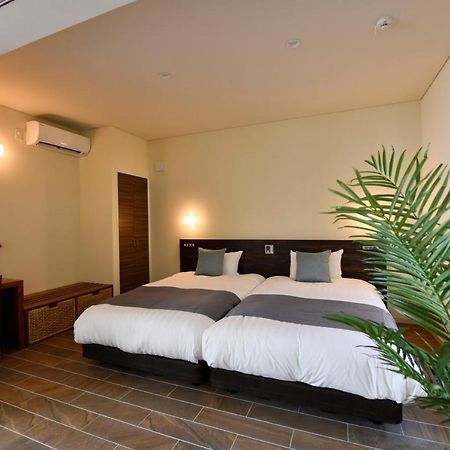 Feliz Villa Suite Miyakojima Ueno Exteriör bild