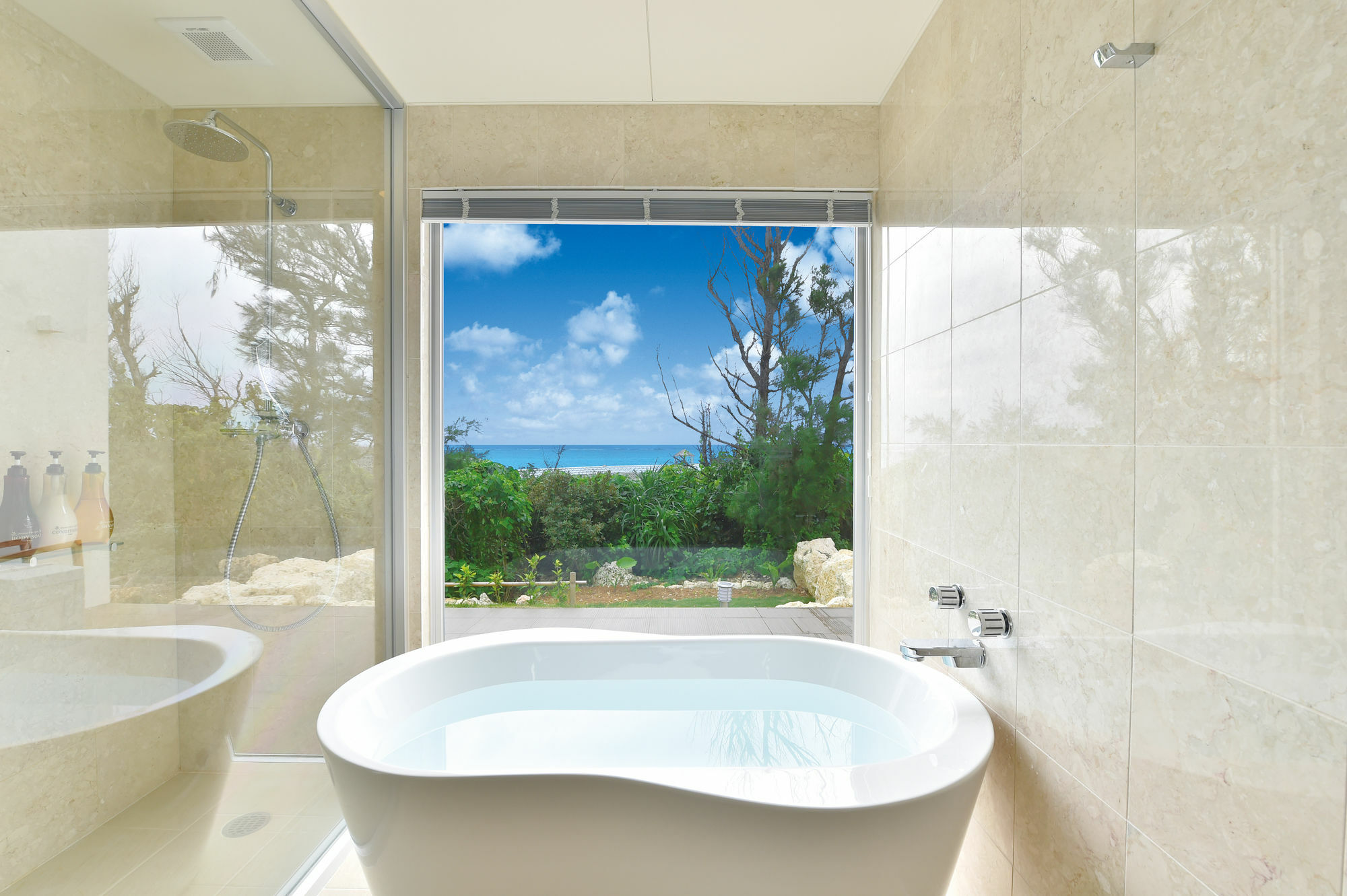 Feliz Villa Suite Miyakojima Ueno Exteriör bild
